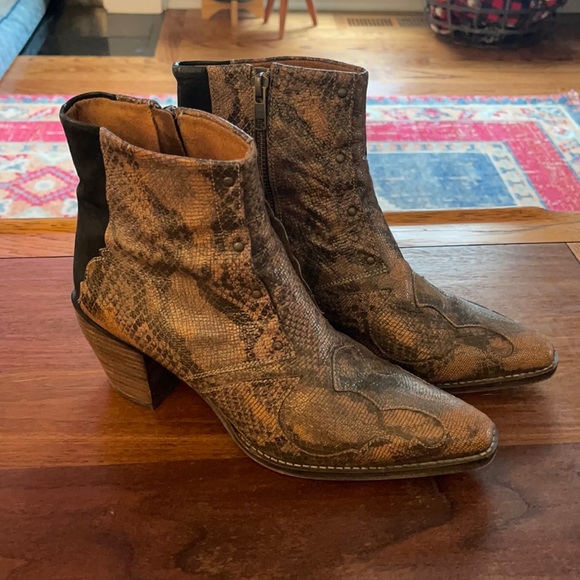 Free People Shoes - Free People boots size 8.5 (39)